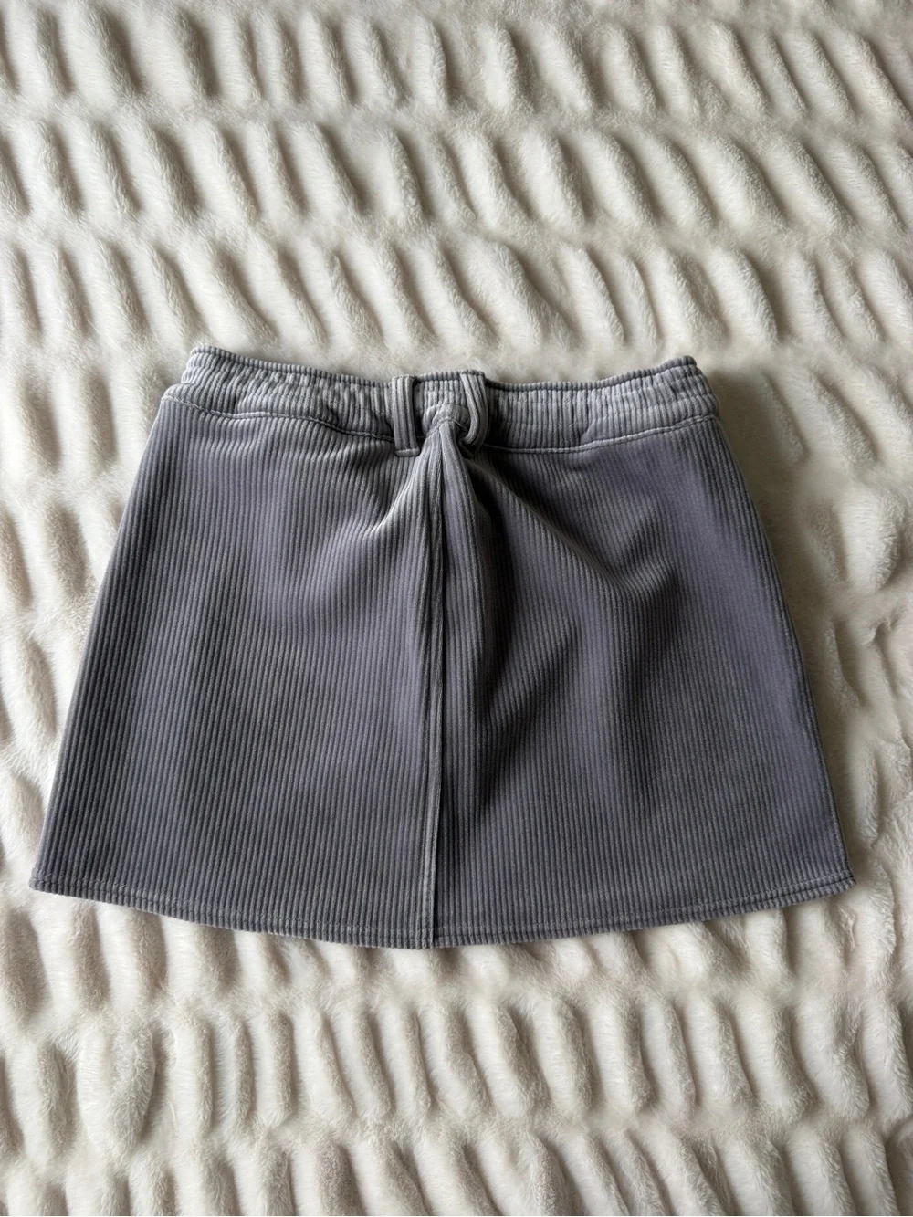 Alo Yoga Ribbed Velour Baller Mini Women Skirt in Fog